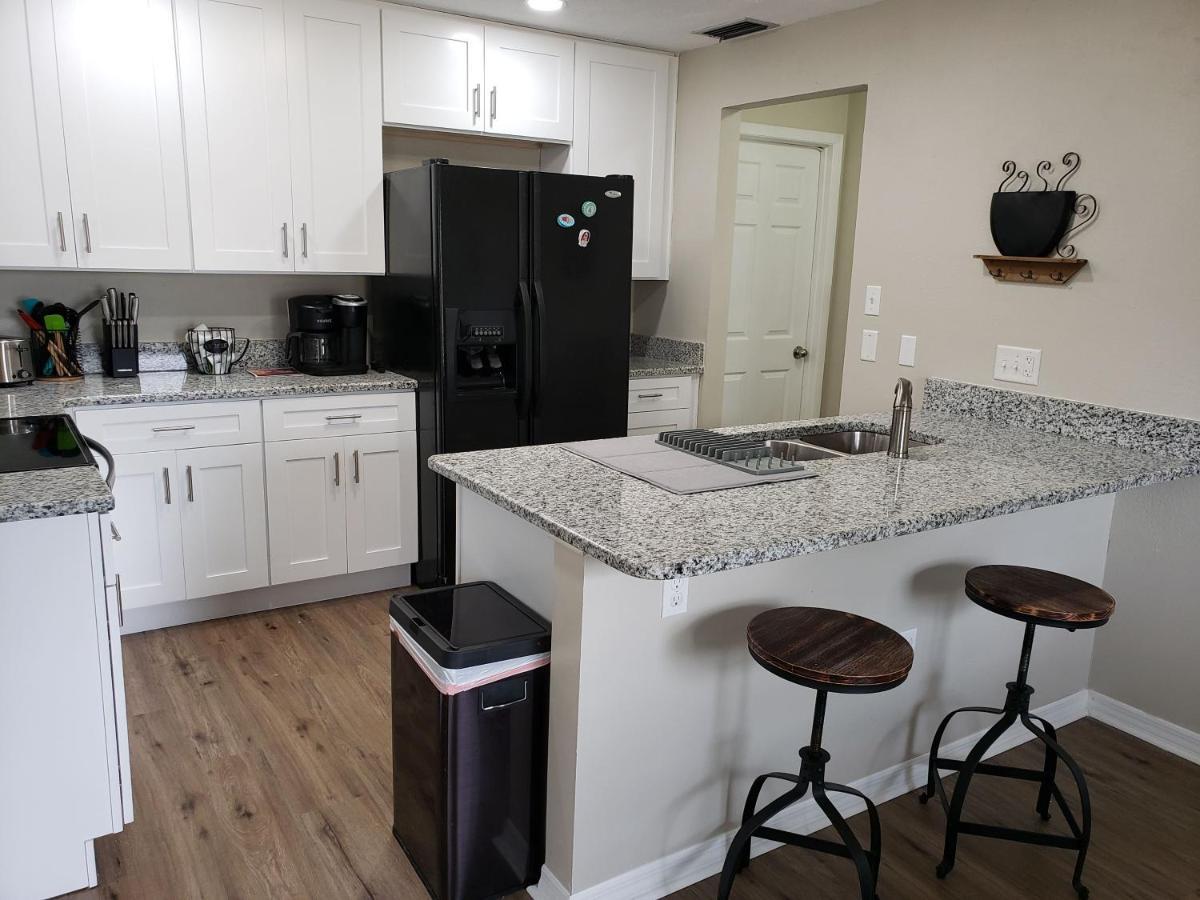 Shell Near The Sea, 2-Br Pet Friendly Home Venice Luaran gambar